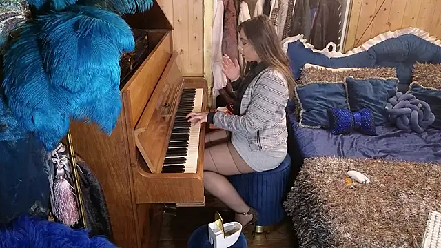 Snapshot of VanessaDoyle chatting on 01/18/26, 03:38 VanessaDoyle online show from 01/18/26, 03:38