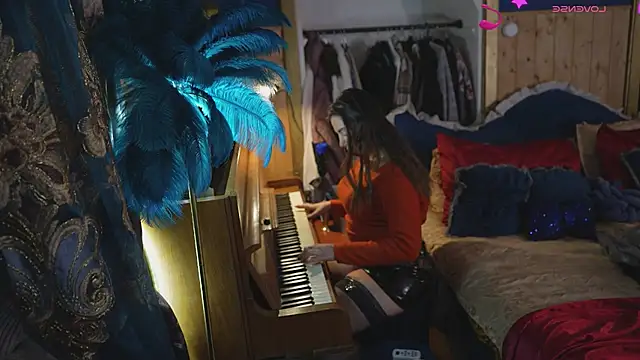 Snapshot of VanessaDoyle chatting on 02/13/26, 04:47 VanessaDoyle online show from 02/13/26, 04:47