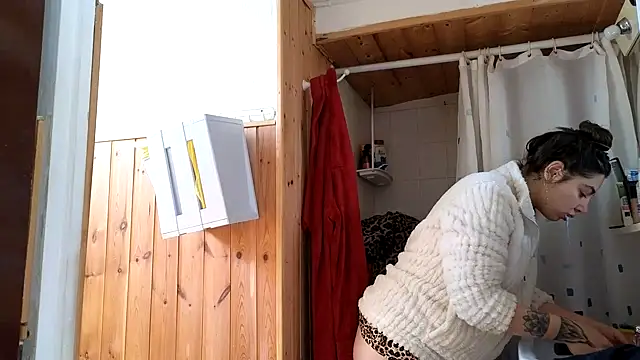 Snapshot of VanessaDoyle chatting on 02/21/26, 11:44 VanessaDoyle online show from 02/21/26, 11:44