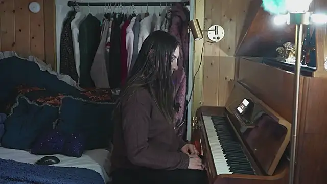 VanessaDoyle online show from 04/14/26, 11:27