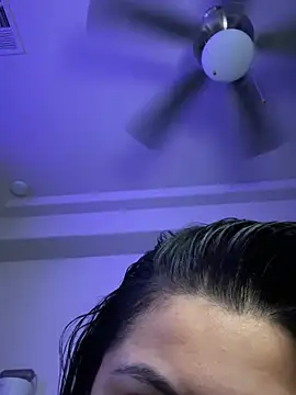 Snapshot of drizzypeach602 chatting on 12/27/24, 02:04 drizzypeach602 online show from 12/27/24, 02:04