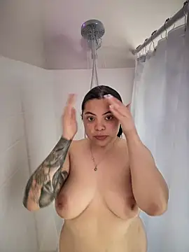 Snapshot of drizzypeach602 chatting on 12/29/24, 08:15 drizzypeach602 online show from 12/29/24, 08:15