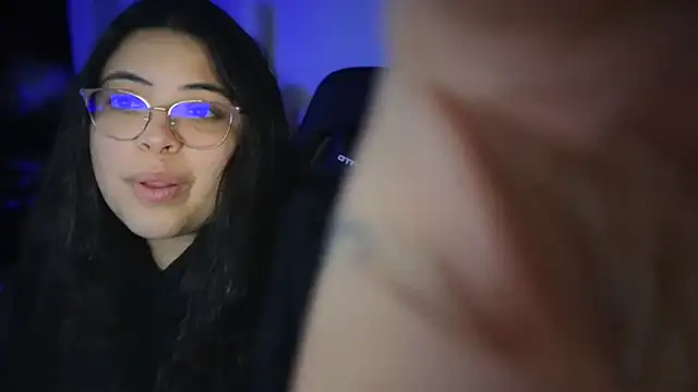 Snapshot of drizzypeach602 chatting on 01/02/25, 06:40 drizzypeach602 online show from 01/02/25, 06:40