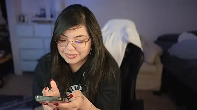 Snapshot of drizzypeach602 chatting on 01/16/25, 05:21 drizzypeach602 online show from 01/16/25, 05:21