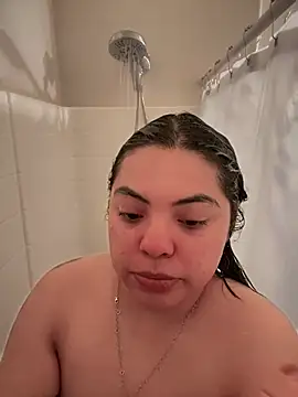 Snapshot of drizzypeach602 chatting on 01/17/25, 09:06 drizzypeach602 online show from 01/17/25, 09:06