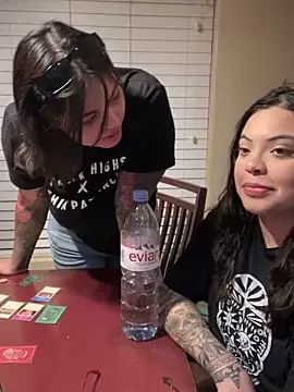 Snapshot of drizzypeach602 chatting on 01/19/25, 09:22 drizzypeach602 online show from 01/19/25, 09:22