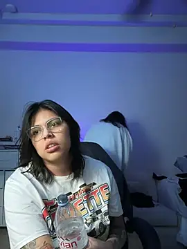 Snapshot of drizzypeach602 chatting on 01/27/25, 09:44 drizzypeach602 online show from 01/27/25, 09:44