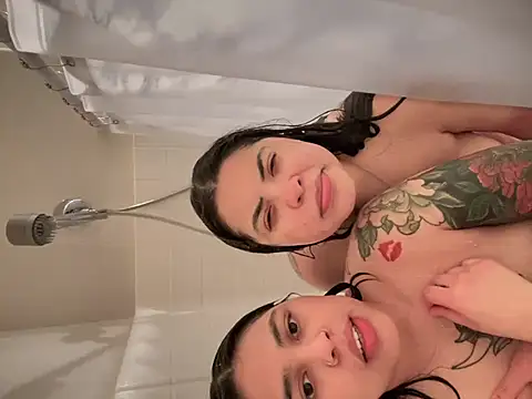 Snapshot of drizzypeach602 chatting on 01/29/25, 01:05 drizzypeach602 online show from 01/29/25, 01:05