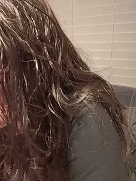 Snapshot of drizzypeach602 chatting on 01/30/25, 02:16 drizzypeach602 online show from 01/30/25, 02:16