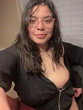 Snapshot of drizzypeach602 chatting on 01/30/25, 11:22 drizzypeach602 online show from 01/30/25, 11:22