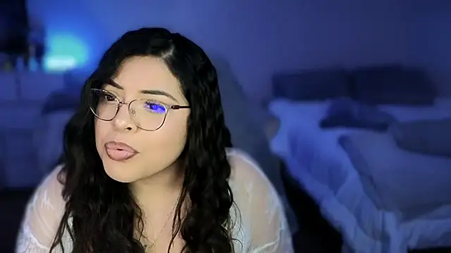 Snapshot of drizzypeach602 chatting on 02/14/25, 02:39 drizzypeach602 online show from 02/14/25, 02:39