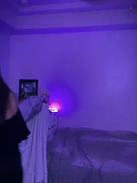 Snapshot of drizzypeach602 chatting on 02/17/25, 06:53 drizzypeach602 online show from 02/17/25, 06:53