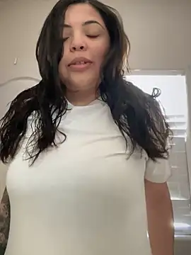 Snapshot of drizzypeach602 chatting on 02/24/25, 07:52 drizzypeach602 online show from 02/24/25, 07:52