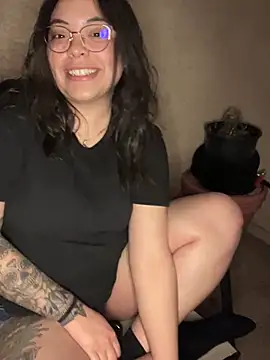 Snapshot of drizzypeach602 chatting on 02/28/25, 03:26 drizzypeach602 online show from 02/28/25, 03:26