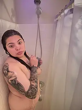 Snapshot of drizzypeach602 chatting on 02/28/25, 06:43 drizzypeach602 online show from 02/28/25, 06:43