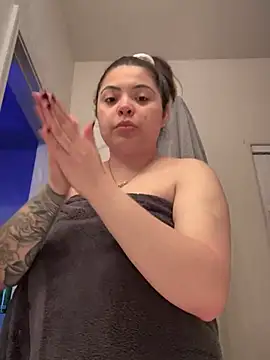 Snapshot of drizzypeach602 chatting on 03/07/25, 05:29 drizzypeach602 online show from 03/07/25, 05:29