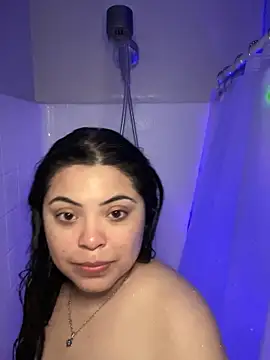 Snapshot of drizzypeach602 chatting on 03/10/25, 04:28 drizzypeach602 online show from 03/10/25, 04:28