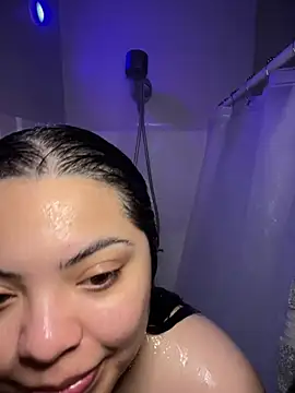 Snapshot of drizzypeach602 chatting on 03/10/25, 06:12 drizzypeach602 online show from 03/10/25, 06:12