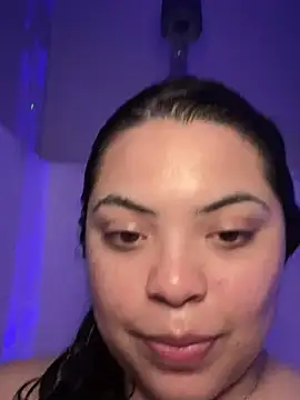 Snapshot of drizzypeach602 chatting on 03/21/25, 08:50 drizzypeach602 online show from 03/21/25, 08:50