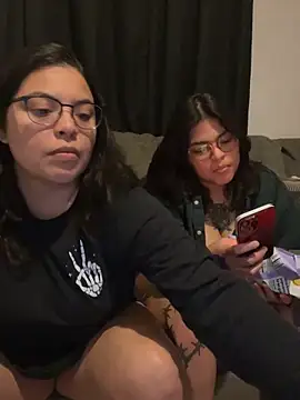 Snapshot of drizzypeach602 chatting on 09/27/25, 04:39 drizzypeach602 online show from 09/27/25, 04:39