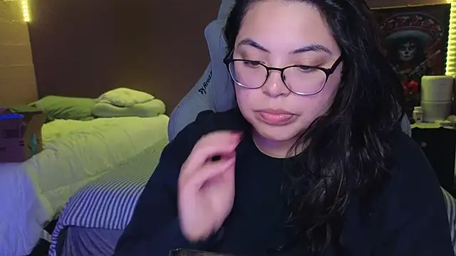 Snapshot of drizzypeach602 chatting on 10/02/25, 02:51 drizzypeach602 online show from 10/02/25, 02:51