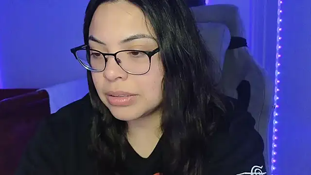 Snapshot of drizzypeach602 chatting on 10/22/25, 07:19 drizzypeach602 online show from 10/22/25, 07:19