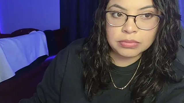 Snapshot of drizzypeach602 chatting on 10/23/25, 01:27 drizzypeach602 online show from 10/23/25, 01:27