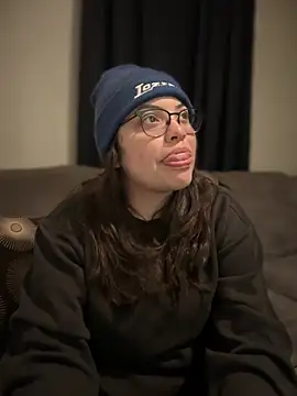 Snapshot of drizzypeach602 chatting on 10/24/25, 05:15 drizzypeach602 online show from 10/24/25, 05:15