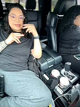 Snapshot of drizzypeach602 chatting on 11/08/25, 07:45 drizzypeach602 online show from 11/08/25, 07:45