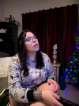 Snapshot of drizzypeach602 chatting on 12/14/25, 03:56 drizzypeach602 online show from 12/14/25, 03:56