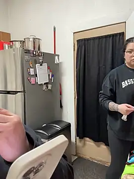 drizzypeach602 online show from 04/19/26, 02:33