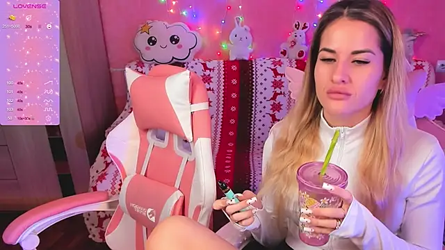 ivannatompsonnn online show from 12/15/24, 06:07