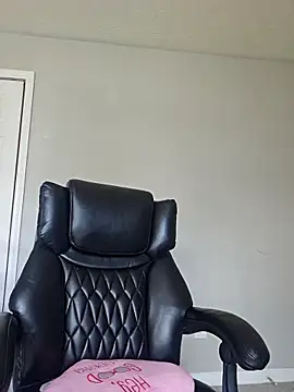 oliviaprettypussy online show from 03/27/26, 08:30