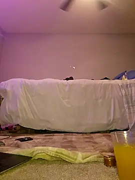 oliviaprettypussy online show from 04/26/26, 01:36