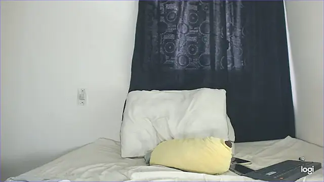 Snapshot of DERRYMASTER chatting on 02/08/25, 01:11 DERRYMASTER online show from 02/08/25, 01:11