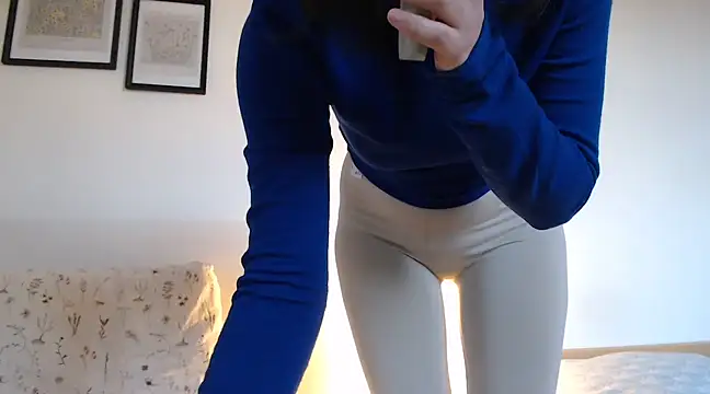 Snapshot of ocean_eyess_ chatting on 01/14/25, 03:15 ocean eyess online show from 01/14/25, 03:15