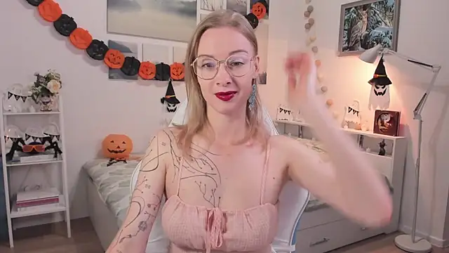 Snapshot of MissRightX chatting on 10/24/25, 07:38 MissRightX online show from 10/24/25, 07:38