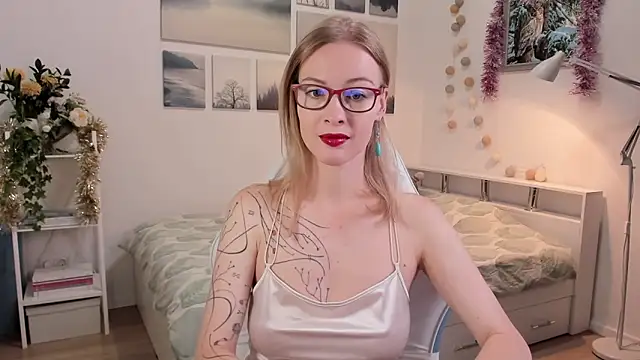 Snapshot of MissRightX chatting on 11/11/25, 09:09 MissRightX online show from 11/11/25, 09:09