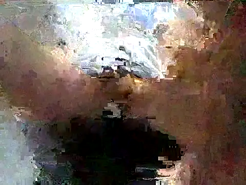 Snapshot of louh261 chatting on 12/19/25, 02:13 louh261 online show from 12/19/25, 02:13