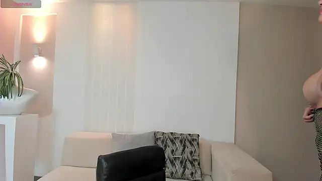 Snapshot of LexieWayne chatting on 02/15/25, 12:22 LexieWayne online show from 02/15/25, 12:22