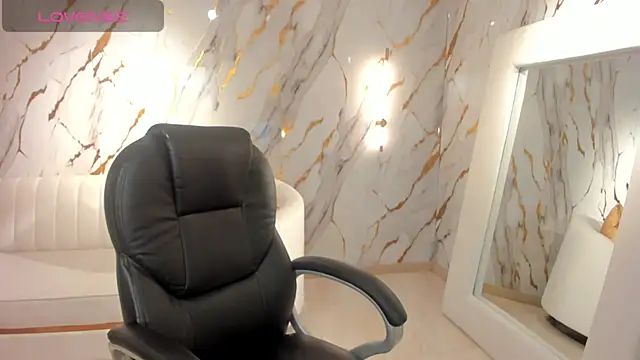 Snapshot of LexieWayne chatting on 03/01/25, 01:07 LexieWayne online show from 03/01/25, 01:07