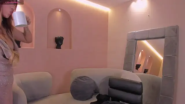 Snapshot of LexieWayne chatting on 03/22/25, 04:04 LexieWayne online show from 03/22/25, 04:04