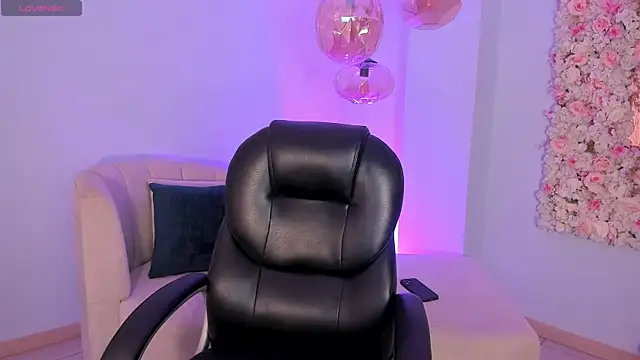 Snapshot of LexieWayne chatting on 09/29/25, 06:24 LexieWayne online show from 09/29/25, 06:24