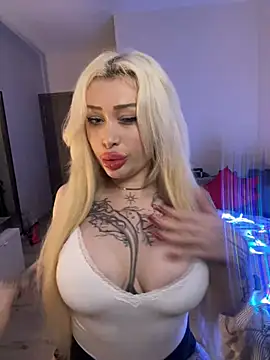 Snapshot of JennaLinn chatting on 05/01/26, 12:26 JennaLinn online show from 05/01/26, 12:26