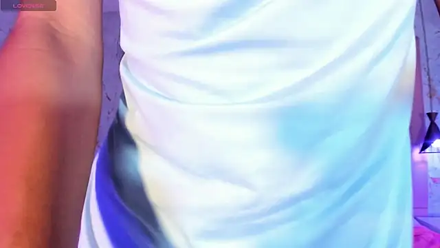 Snapshot of AntonellaRossi chatting on 03/10/25, 07:50 AntonellaRossi online show from 03/10/25, 07:50