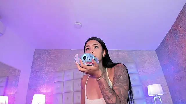 Snapshot of AntonellaRossi chatting on 11/10/25, 07:46 AntonellaRossi online show from 11/10/25, 07:46