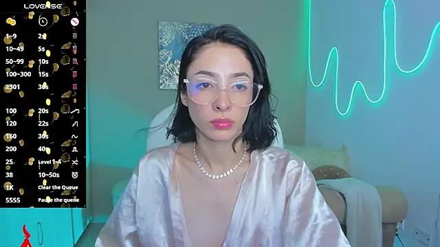 barbie scoth  online show from 09/23/25, 10:02