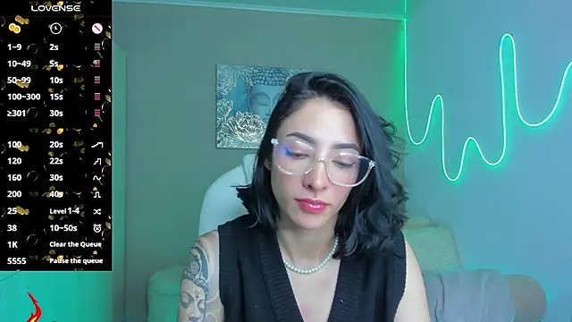 barbie scoth  online show from 10/11/25, 03:17