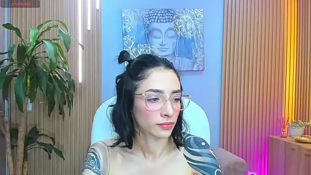 Snapshot of barbie_scoth_ chatting on 05/09/26, 01:33 barbie scoth online show from 05/09/26, 01:33