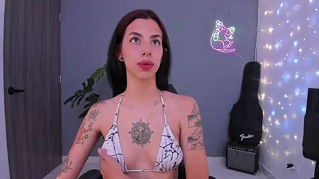 Snapshot of labrika_ chatting on 09/26/25, 04:22 labrika  online show from 09/26/25, 04:22